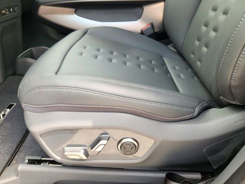 New 2026 Kia EV9 Wind AWD/4WD image 17