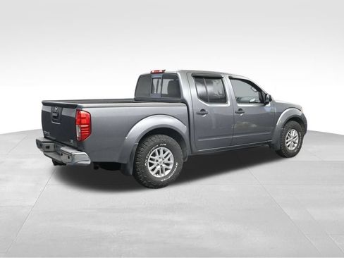 Used 2017 Nissan Frontier SV w/ SV Value Truck Package RWD image 5