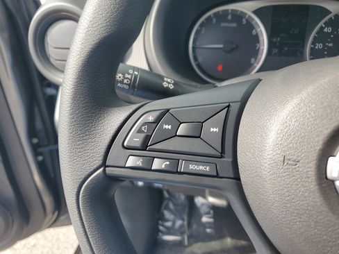 New 2025 Nissan Kicks Play S image 21