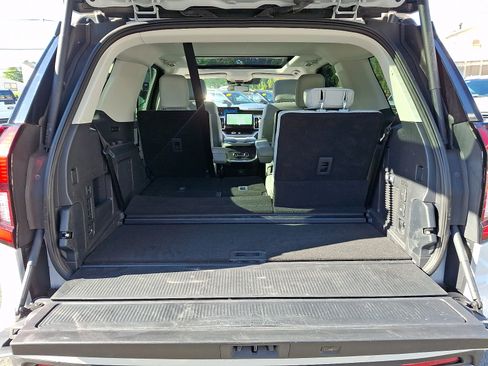 Certified 2025 Ford Expedition Platinum AWD/4WD image 30