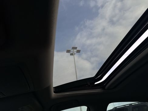 Used 2019 Honda Accord Touring image 19