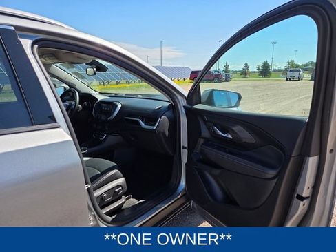 Used 2024 GMC Terrain SLT AWD/4WD image 13