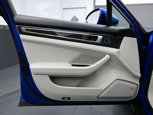 Certified 2017 Porsche Panamera 4 AWD/4WD image 7
