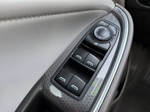 Used 2017 Chevrolet Malibu LT w/ Leather Package FWD image 27