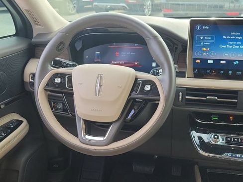 Certified 2024 Lincoln Corsair Reserve FWD image 19