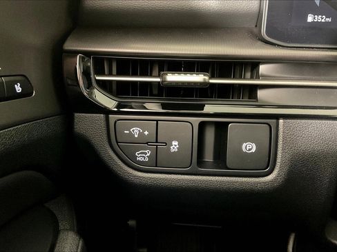 Certified 2026 Kia Sportage SX AWD/4WD image 15