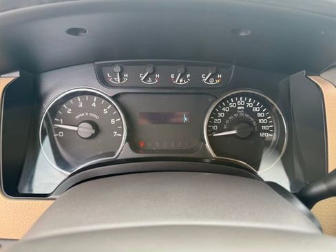 Used 2011 Ford F150 XLT image 21