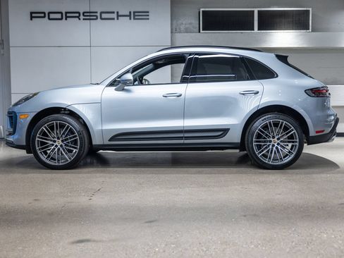 Certified 2026 Porsche Macan AWD/4WD image 2