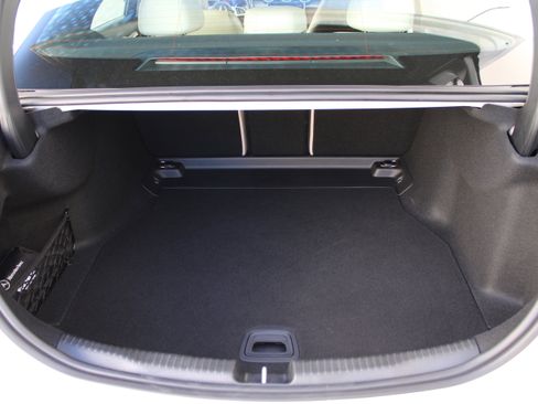 Used 2025 Mercedes-Benz C 300 Sedan image 29