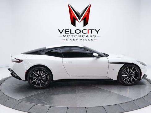 Used 2018 Aston Martin DB11 V12 image 13