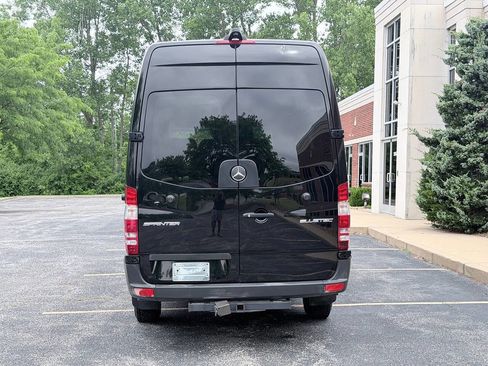 Used 2014 Mercedes-Benz Sprinter 2500 image 4