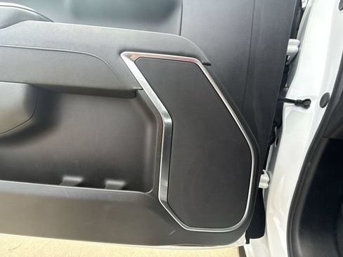 Certified 2025 GMC Sierra 1500 SLT RWD image 25