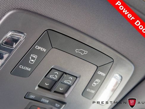 Used 2022 Toyota Sienna XLE image 13