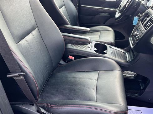 Used 2019 Dodge Grand Caravan GT image 28