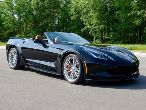 Used 2019 Chevrolet Corvette Z06 RWD image 2