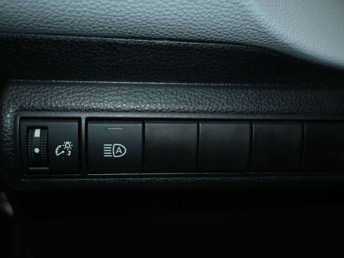 Used 2024 Toyota Corolla SE FWD image 17