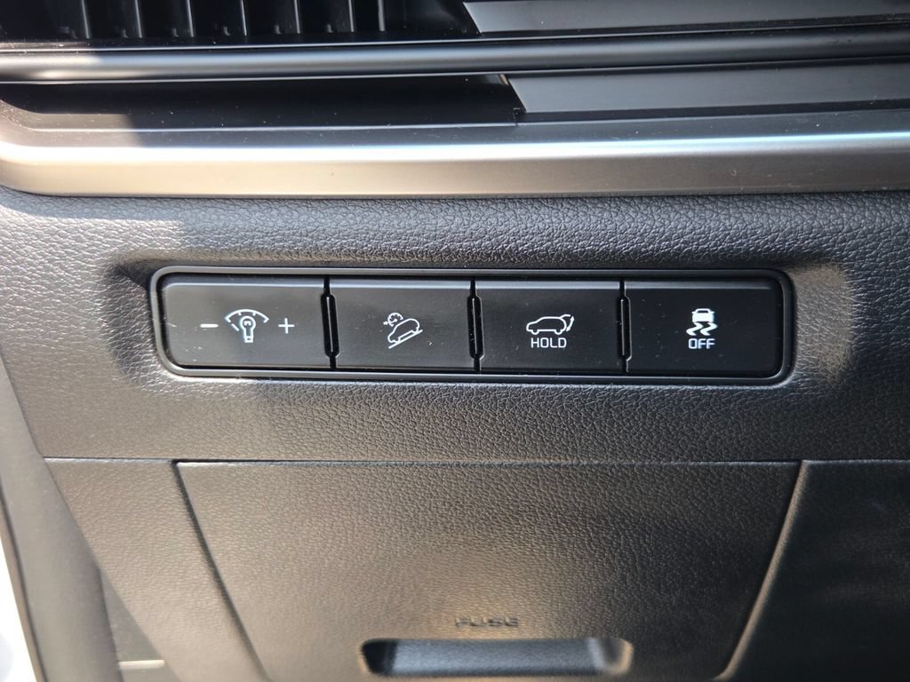 Used 2025 Kia Telluride S FWD image 26