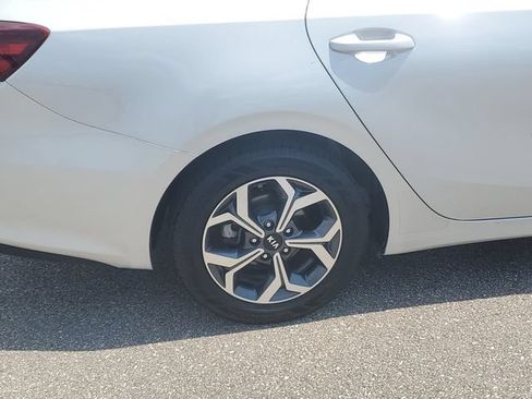 Used 2021 Kia Forte LXS FWD image 5