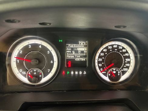 Used 2014 RAM 2500 Tradesman w/ Chrome Appearance Group AWD/4WD image 12