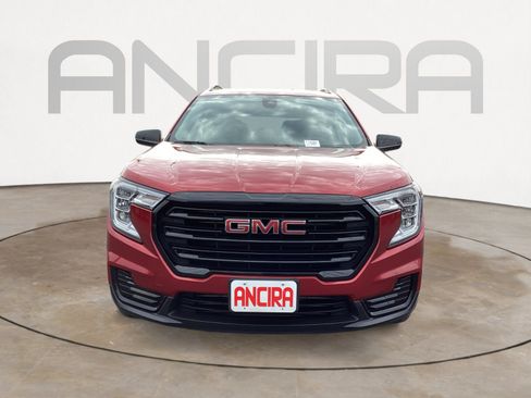 Used 2023 GMC Terrain SLE w/ Driver Convenience Package image 8