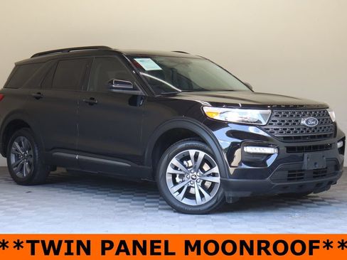 Used 2024 Ford Explorer XLT w/ Equipment Group 202A AWD/4WD image 3