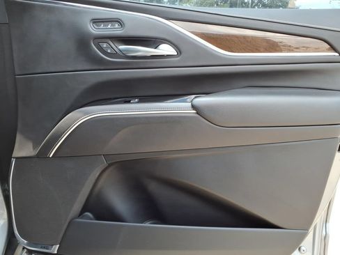 Used 2022 Cadillac Escalade Sport Platinum w/ LPO, ONYX Package AWD/4WD image 14