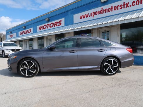 Used 2019 Honda Accord Sport image 3