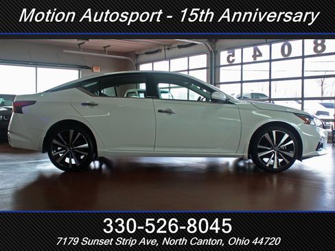 Used 2022 Nissan Altima 2.5 Platinum AWD/4WD image 12