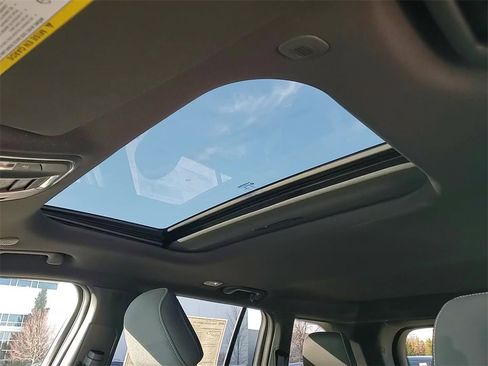 New 2025 Jeep Grand Cherokee Laredo X w/ Luxury Tech Group I image 18