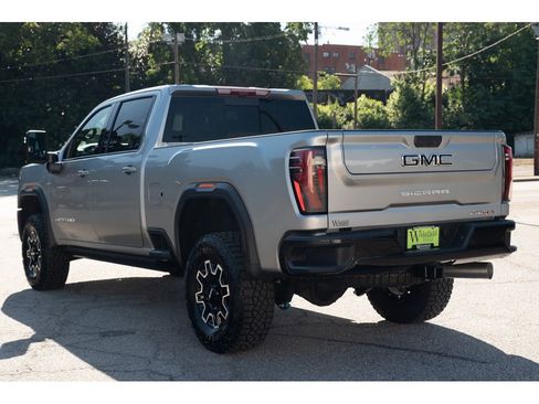 New 2026 GMC Sierra 2500 AT4X w/ LPO, Black Badging Package AWD/4WD image 6