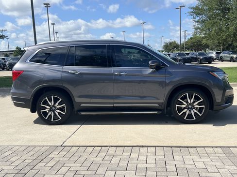 Used 2019 Honda Pilot Touring image 11