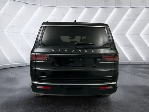 Used 2023 Jeep Wagoneer L Series II image 5