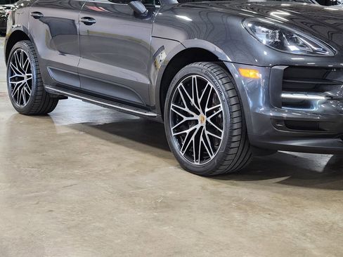 Used 2021 Porsche Macan image 16