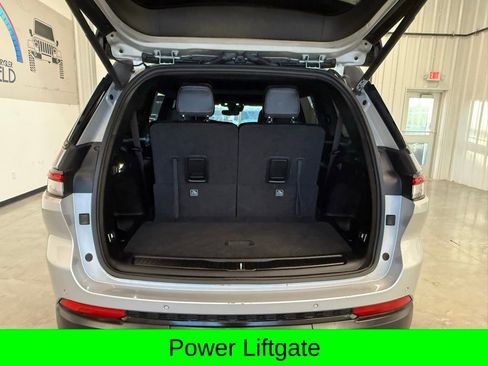 Used 2024 Jeep Grand Cherokee L Altitude image 5