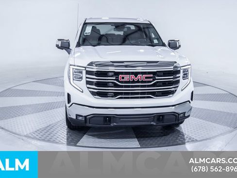 Used 2025 GMC Sierra 1500 SLT RWD image 15