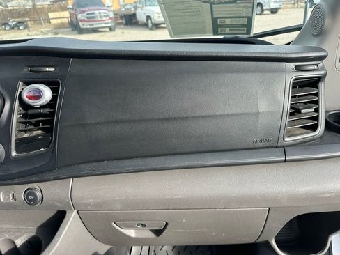 Used 2020 Ford Transit 250 image 19