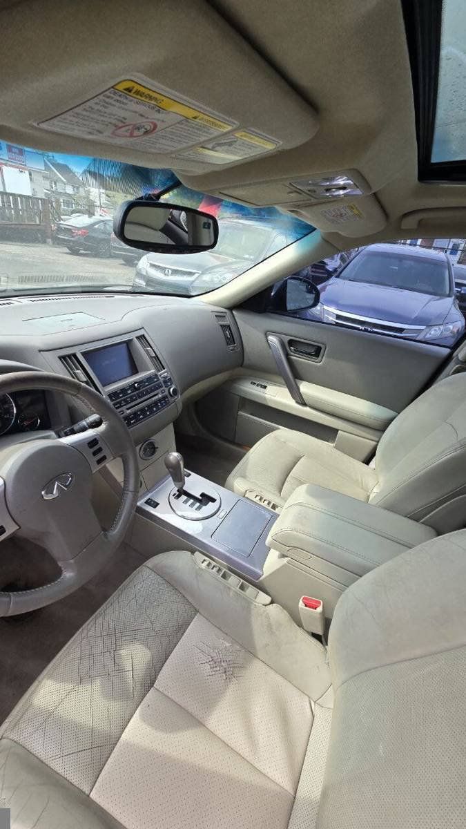 Used 2005 INFINITI FX35 AWD w/ (U01) Technology Pkg image 6