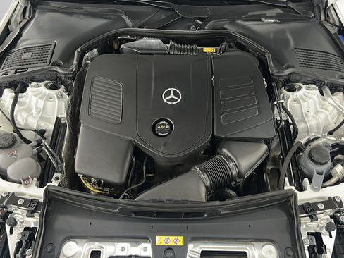 Used 2025 Mercedes-Benz C 300 Sedan image 41