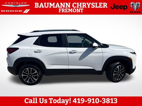 Used 2025 Chevrolet TrailBlazer LT AWD/4WD image 7