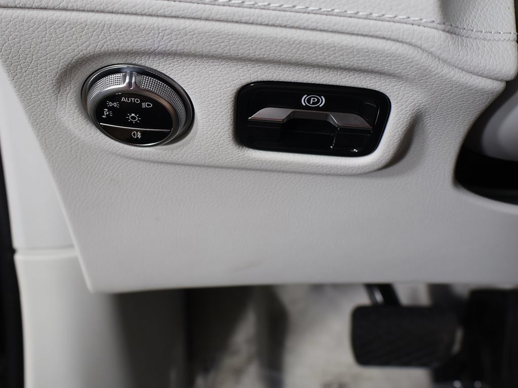 Used 2023 Mercedes-Benz EQS 450+ 4MATIC SUV image 47
