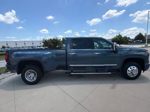 Used 2024 Chevrolet Silverado 3500 High Country w/ High Country Premium Package AWD/4WD image 17