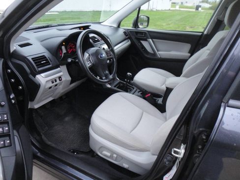 Used 2014 Subaru Forester 2.5i Premium AWD/4WD image 16