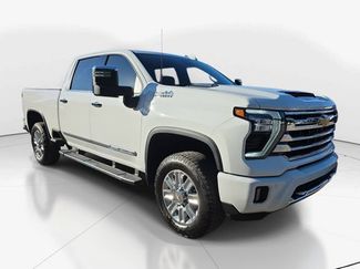 Used 2024 Chevrolet Silverado 2500 High Country w/ High Country Premium Package AWD/4WD video 2