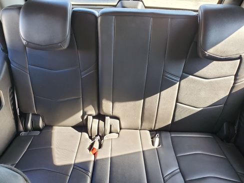 Used 2016 Cadillac Escalade Premium image 28