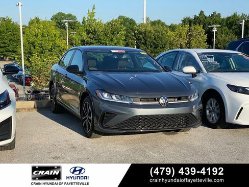 Used 2025 Volkswagen Jetta Sport FWD image 1
