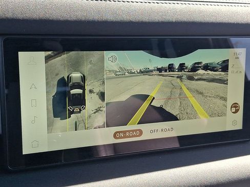 Used 2023 Land Rover Defender 90 S image 23