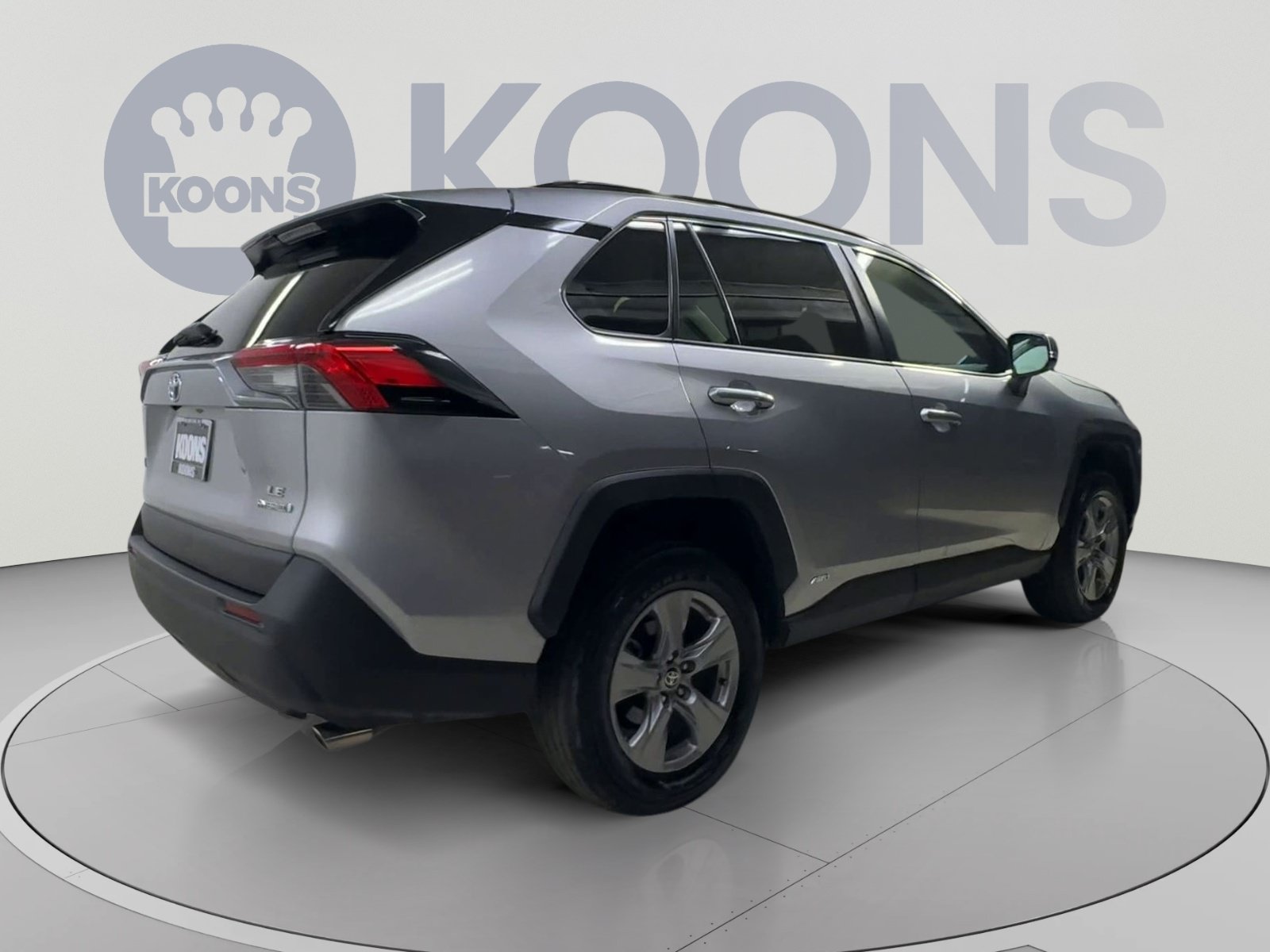 Used 2024 Toyota RAV4 LE AWD/4WD image 11