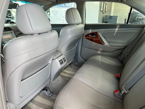 Used 2009 Toyota Camry XLE FWD image 18