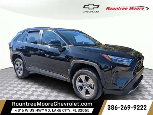 Used 2023 Toyota RAV4 XLE image 1