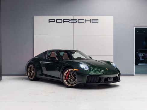 Certified 2026 Porsche 911 Targa 4 GTS AWD/4WD image 11